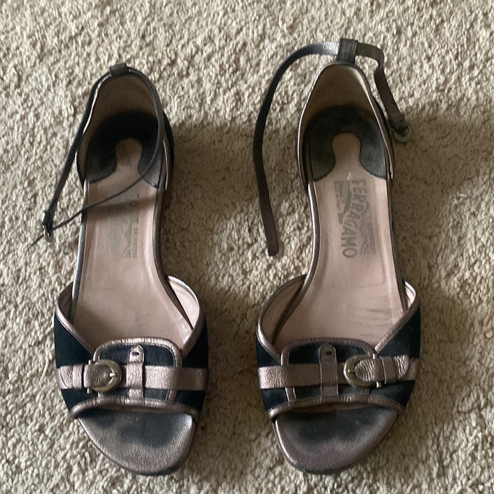Cute bronze SALVATORE FERRAGAMO sandals. Sz 6.5